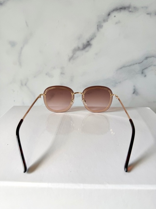 Quay Australia Jezabell Chain Sunglasses Gold Brown Rimless Round Women main image 4
